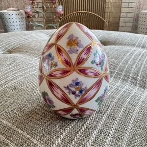 Decorative Ceramic Ribbon Egg